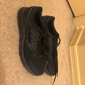 all back mike sneakers